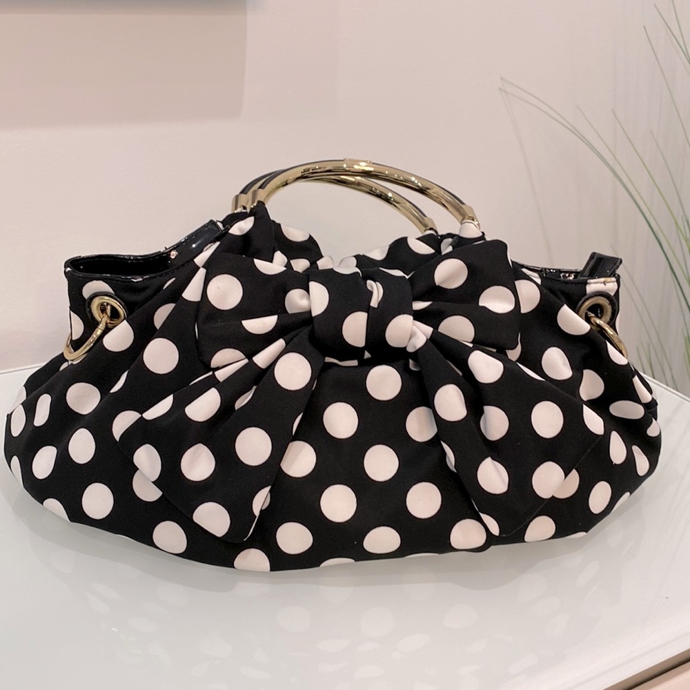 COPY - Lulu Guinness purse.